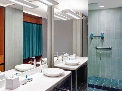 Aloft Montreal Airport Hotel